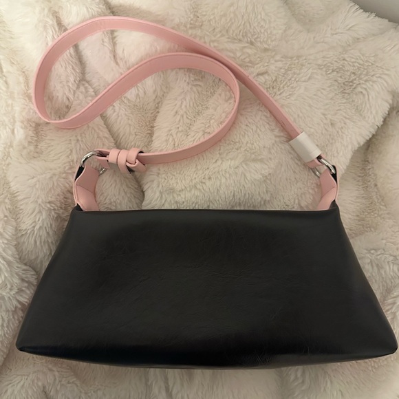 NWOT Pink & Black Bow Shoulder Bag - Picture 3 of 3